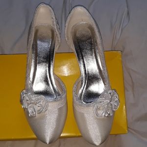 Brand new women's formal heels